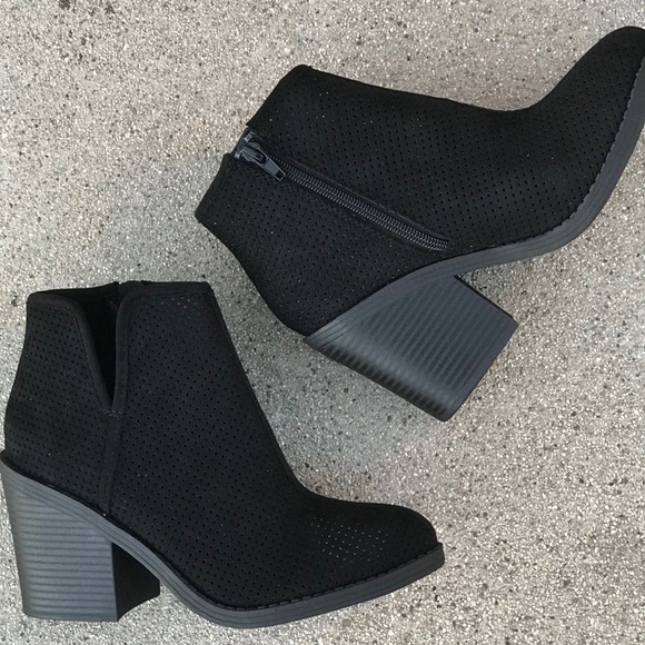 soda black booties